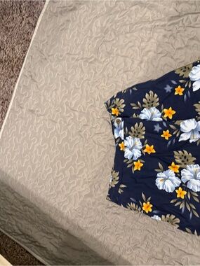 Floral Navy Women's Bermuda Shorts